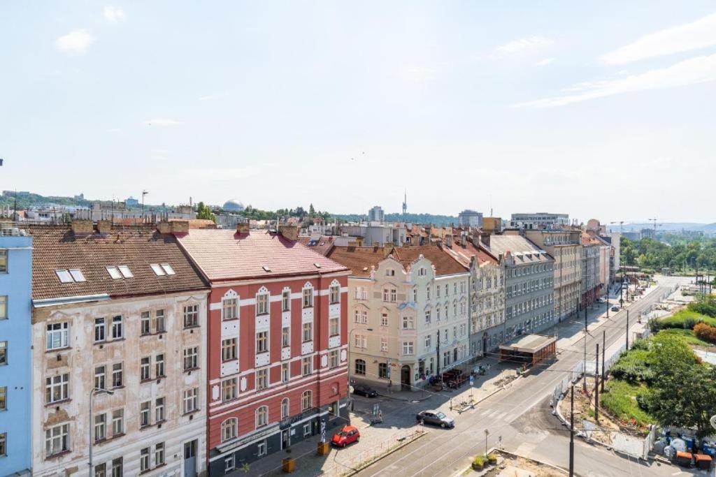 Brand New Studio Apartment #24 In Elite Residence With Free Secure Parking In The Center Prága Kültér fotó