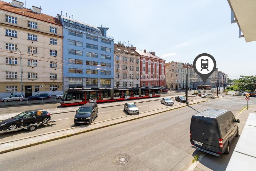Brand New Studio Apartment #24 In Elite Residence With Free Secure Parking In The Center Prága Kültér fotó
